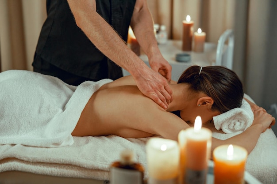 Body to Body Massage in Delhi